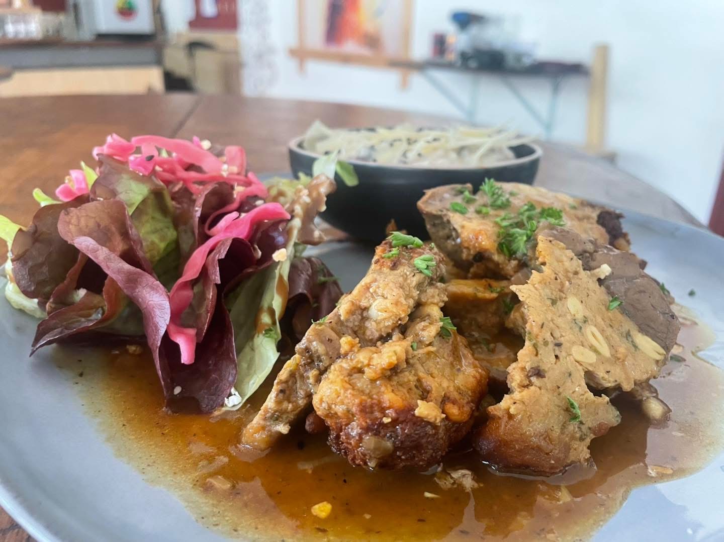 Saucy meat dish with risotto